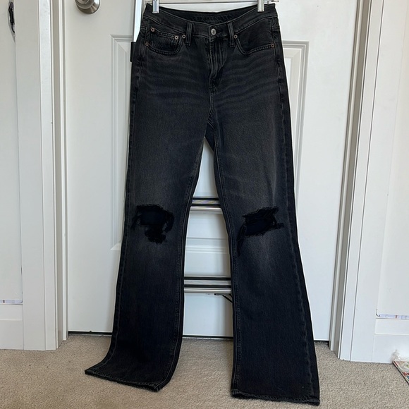 American Eagle 90’s bootcut ripped size 2 - Picture 3 of 5